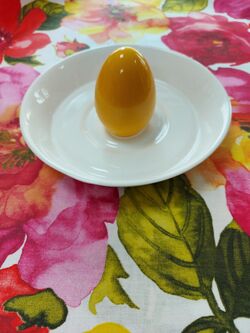 Арт чинийка Yellow Egg
